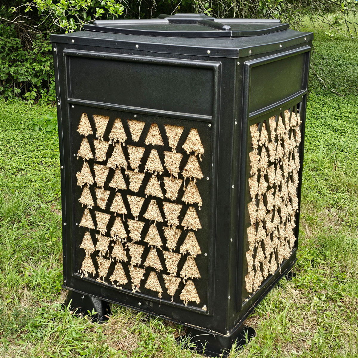 Cotton Seed Feeder from the Blynd